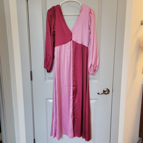 Porridge Colorblocked Maxi Dress - Picture 2 of 9